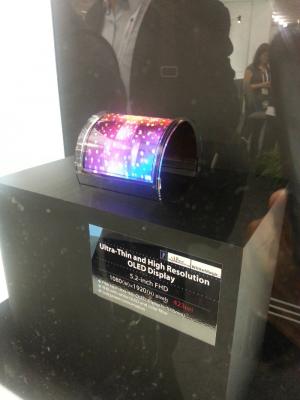 JDI 5.2'' film-type OLED prototype (SID 2015)