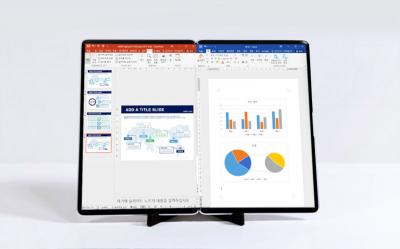 Samsung Display 17'' foldable OLED prototype (SID DIsplayweek 2021)