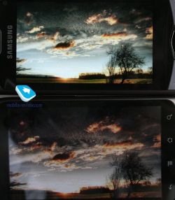 Samsung Wave vs Google's Nexus one photo
