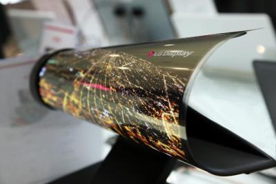 LGD 18'' rollable OLED prototype (CES 2016) LGD 18'' rollable OLED prototype (CES 2016)