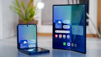 Samsung Galaxy Z Fold7 and Flip7 smartphones