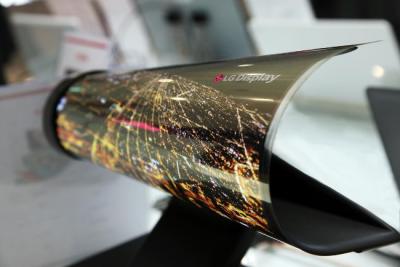 LGD 18'' rollable OLED prototype (CES 2016)