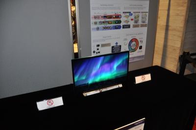 JOLED 4K prototype OLED Monitor (July 2017, Japan)