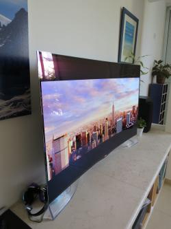 LG 55EA9800 OLED TV side photo