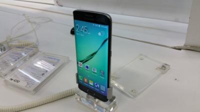 Samsung Galaxy S6 Edge photo (Israel)