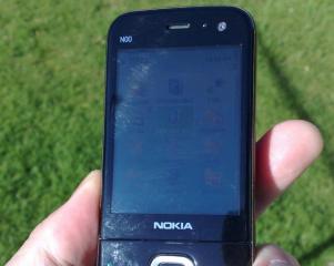 Nokia N85 prototype in direct sunlight photo