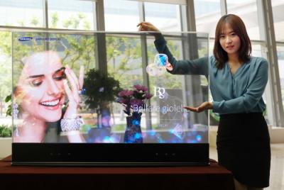Samsung Display 55'' transparent OLED photo